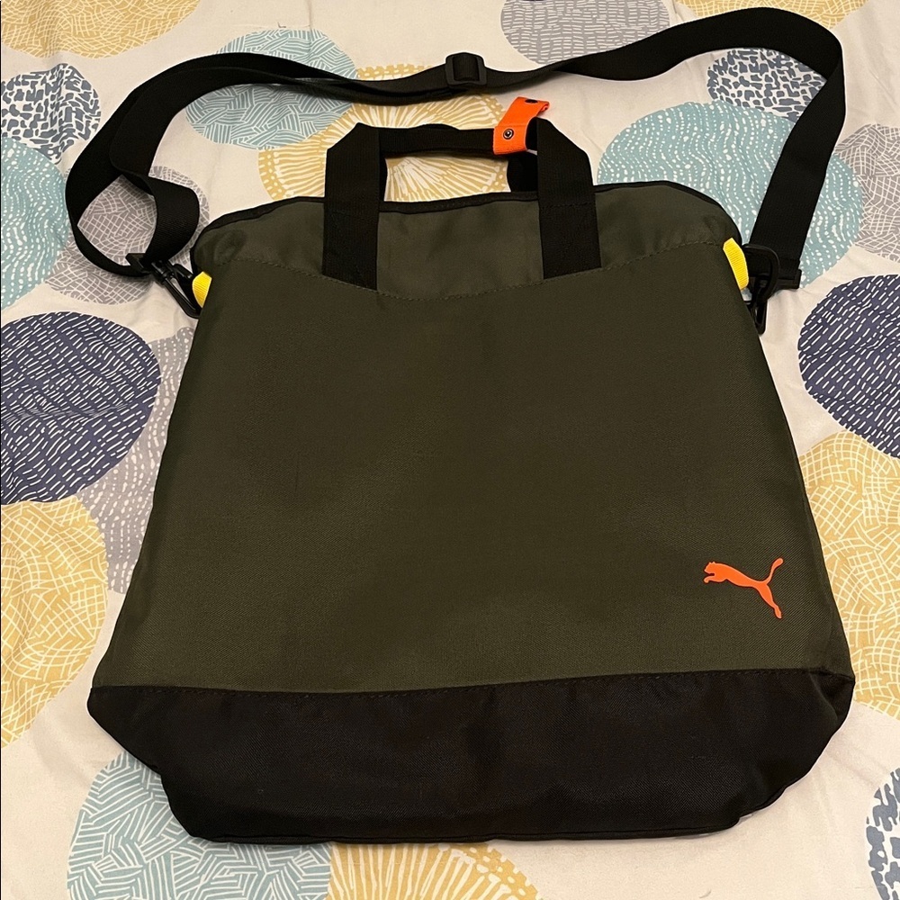Puma Men's Olive and Black Messenger Bag like new